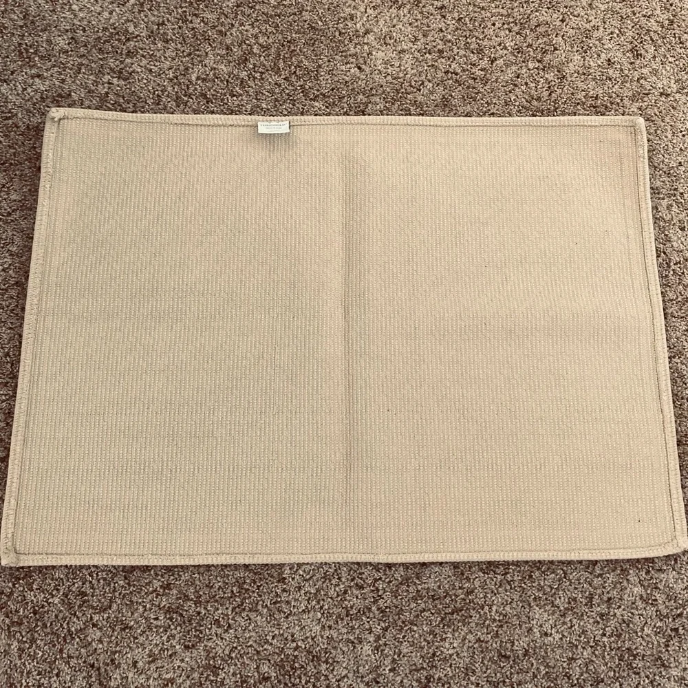 Threshold Bath Mat 30” x 21”